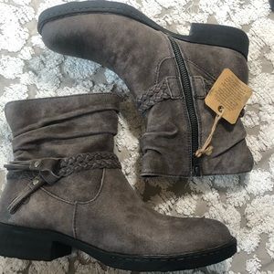 born ouvea boots